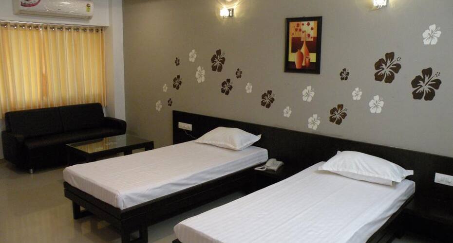 Hotel Prestige, Vadodara 4